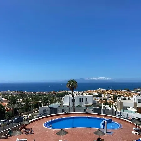 Wunderschoenes Gemuetliches Mit Meerblick 아데제